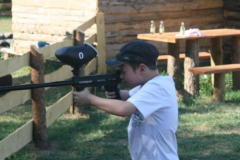 Początki Paintball Sierpc – archiwalne pole, drewniane przeszkody i spotkania
