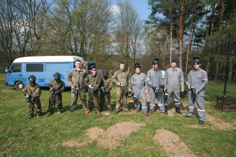 Początki Paintball Sierpc – archiwalne pole, drewniane przeszkody i spotkania